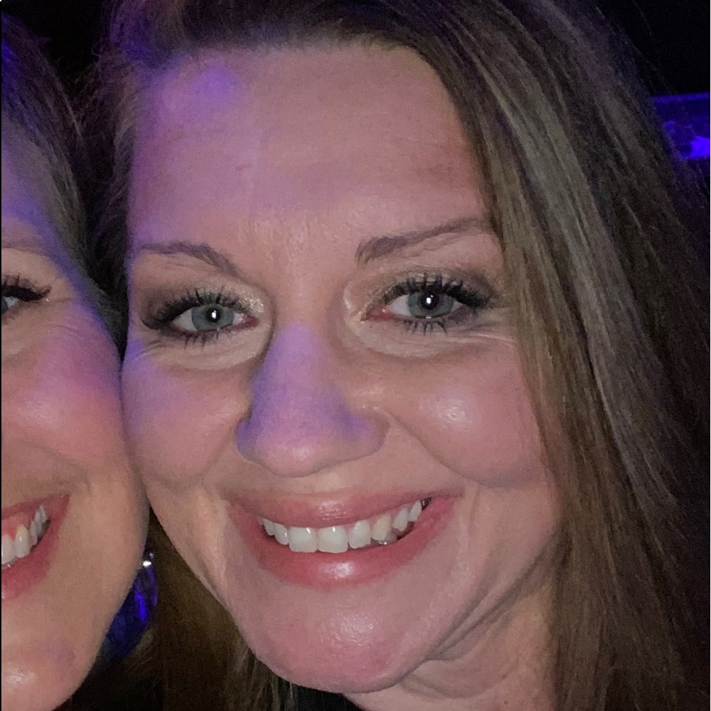 Meet your Posher, Crystal